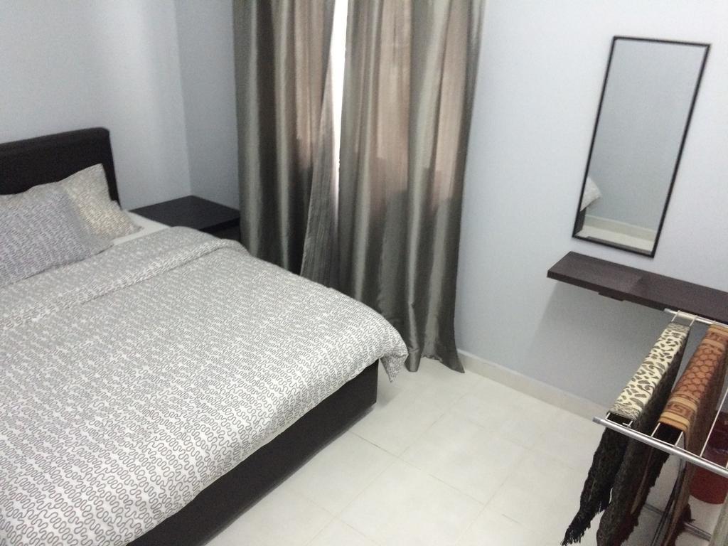 Inpenang Muslim Homestay Джорджтаун Номер фото