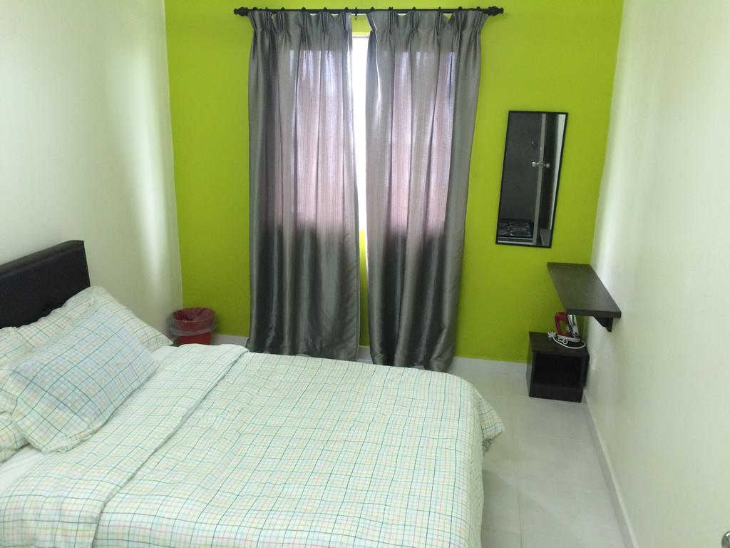 Inpenang Muslim Homestay Джорджтаун Номер фото